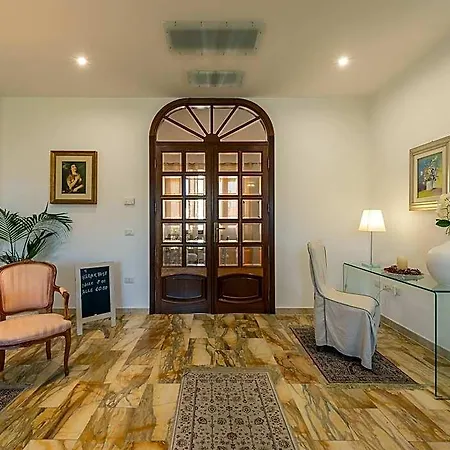 Apartman Iole *