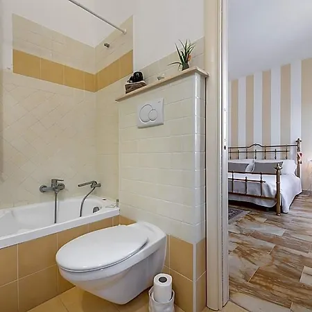 Iole Apartman *